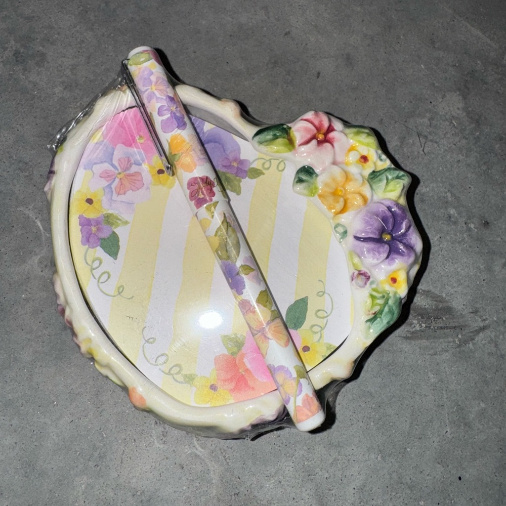 Floral Ceramic Heart-Shaped Trinket notepad  with Pen